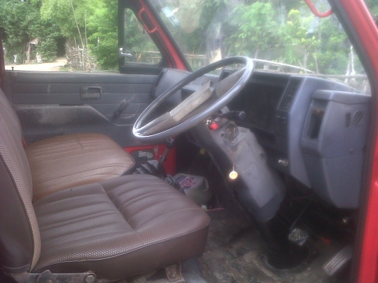 -ขายด่วน 4 ล้อกลาง  88  ปี 2536  แห้งแท้ๆ   ครับเดิมบาง มี 2คัน 516000  บาท