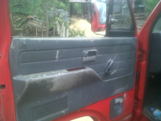 -ขายด่วน 4 ล้อกลาง  88  ปี 2536  แห้งแท้ๆ   ครับเดิมบาง มี 2คัน 516000  บาท