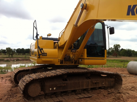 ขายรถขุด Komatsu PC-200