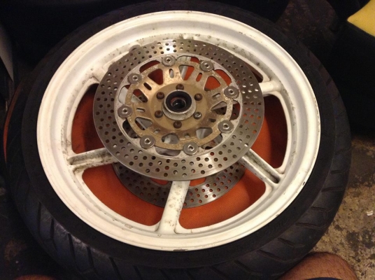 ขายล้อหน้า6ก้านขอบ17แปลงใส่ได้หลายรุ่น