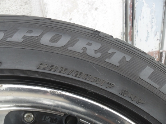 ล้อแม็ก 17นิ้ว 6รู พร้อมยาง 225/50R17 สวยๆ 4 ล้อ ราคา 8900 บาท