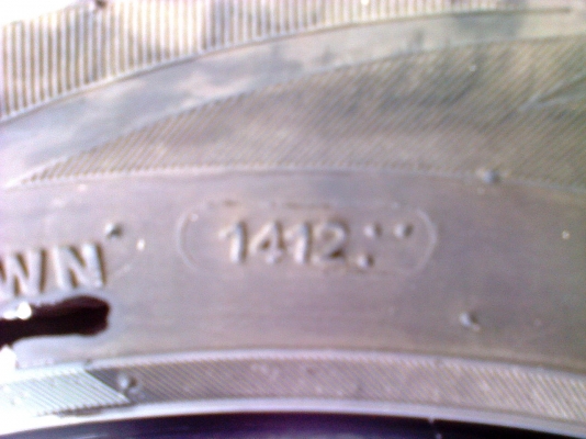 ขายแมกซ์ Triton Plus พร้อมยาง 225/55/16 ปี12  1 ชุด