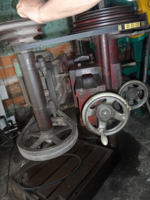 ขายครับขายเครื่องเจาะเรเดียส สภาพสวย พร้อมใช้ 55000 บาท มีบริการจัดส่งทั่วประเทศ 0814583376