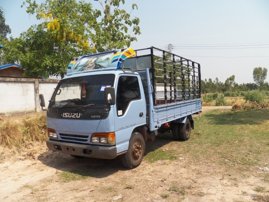 ขายรถ6ล้อNPR120แรงปิ2543ฝาขาว ยาว 4.30 เมตร รถบ้านแท้ๆ