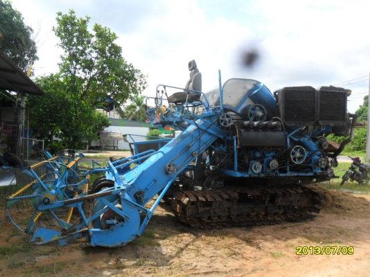 ขายรถเกี่ยวข้าวศักดิ์บิ๊ก37รองกระสอบ