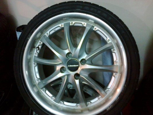 ขายแมกซ์ขอบ 17 4รู พร้อมยาง 205/40/17 สำหรับรถเก๋ง