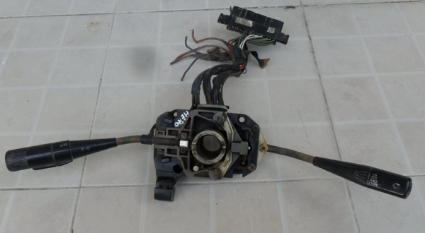 ขายพวงมาลัย hero  และ สวิทเลี้ยวก้านพวงมาลัยทั้งชุด -ขายแล้ว-