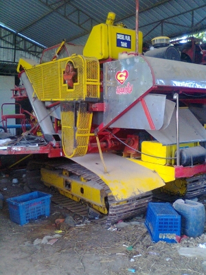 ขายรถเกี่ยวเกษตรพัฒนา