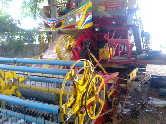 ขายรถเกี่ยวเกษตรพัฒนา