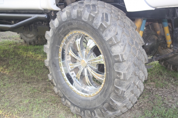 ยางยักแมก 20"