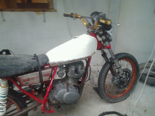 ขาย รถตามสภาพ โครง YAMAHA DT เครื่อง HONDA JX 110 ไม่มีทะเบียน ออกใบซื้อขายให้ ครับ