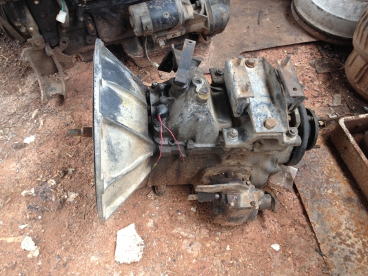 ขายเครื่อง 4BE1+เกียร์ พร้อมเกียร์ฝาก