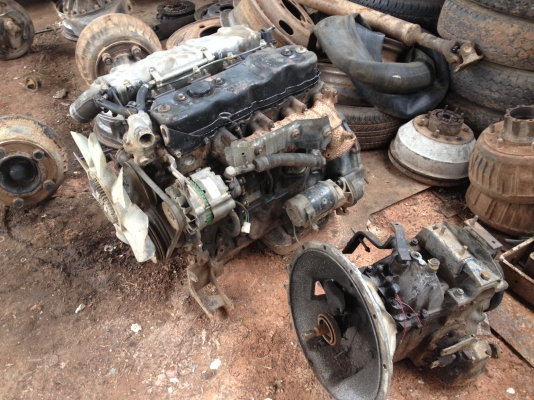 ขายเครื่อง 4BE1+เกียร์ พร้อมเกียร์ฝาก