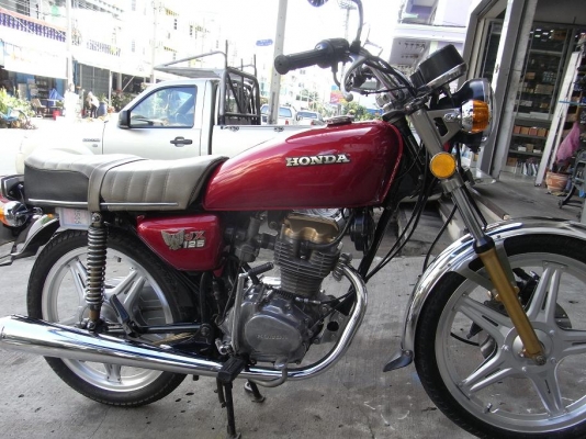 ขาย Honda JX 125 รุ่นแรก สภาพสวยมาก ใส่ล้อ SS-1 ทุกระบบ ทำงานได้ดี รถคันนี้ไม่เคยโทรมแล้วทำใหม่ อะไหล่ทุกชิ้นแท้ครับ ทะเบียนพร้อมโอน ราคาลดได้นิดหน่อย ถ้าคิดว่าแพงผ่านได้เลยนะครับ ตัดใจขายจริงๆ