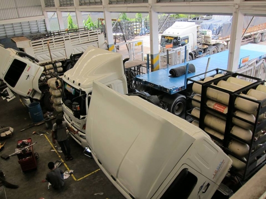 .......ขายรถบรรทุกหัวลากพร้อมงานวิ่ง. บริการติดตั้งถัง NGV แบบ 15 ถัง ขายขาถังเหล็ก. ดัดแปลง. มือสอง. สำหรับ. ติดตั้ง. รถบรรทุก. HINO NGV 8-10 ถัง ราคาพิเศษสำหรับรถหัวลาก เพื่อลดต้นทุน. ทำกำไรเพิ่ม. ประหยัดเวลา. เพิ่มจำนวนเที่ยว. ไม่ต้องเสียเวลาคนขับและเจ