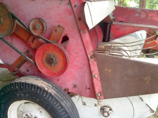 ขายเครื่องอัดฟาง สภาพดี พร้อมใช้