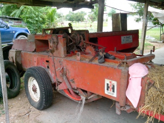 ขายเครื่องอัดฟาง สภาพดี พร้อมใช้