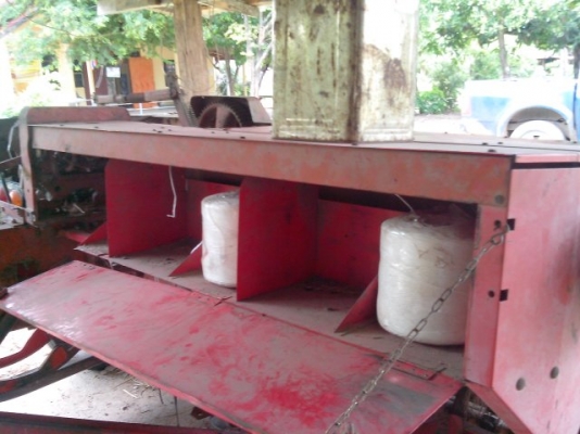 ขายเครื่องอัดฟาง สภาพดี พร้อมใช้