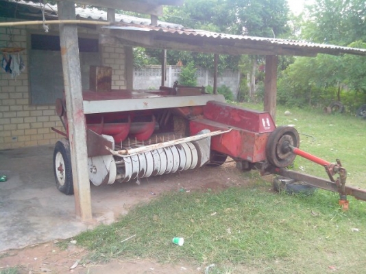 ขายเครื่องอัดฟาง สภาพดี พร้อมใช้