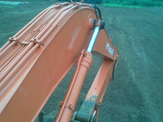 ขาย ฮิตาชิ EX200-1 / เครื่อง HO6C เทอร์โบ ( ใช้ตักลูกรังแดงอย่างเดียง! ) ขาย ฮิตาชิ EX200-1 / เครื่อง HO6C เทอร์โบ ( ใช้ตักลูกรังแดงอย่างเดียง! )