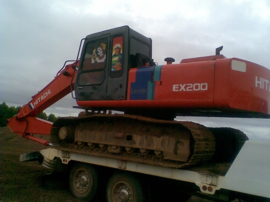 ขาย ฮิตาชิ EX200-1 / เครื่อง HO6C เทอร์โบ ( ใช้ตักลูกรังแดงอย่างเดียง! )