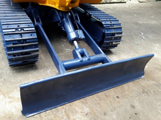 ขาย รถขุดเล็ก KOMATSU รุ่น PC30-3- แทร็กเหล็ก มือสองญี่ปุ่น ขาย รถขุดเล็ก KOMATSU รุ่น PC30-3- แทร็กเหล็ก มือสองญี่ปุ่น