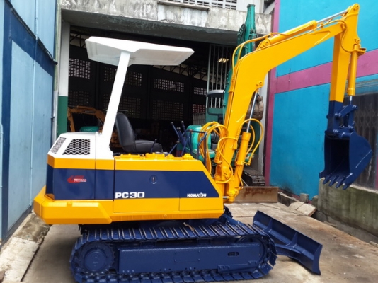 ขาย รถขุดเล็ก KOMATSU รุ่น PC30-3- แทร็กเหล็ก มือสองญี่ปุ่น