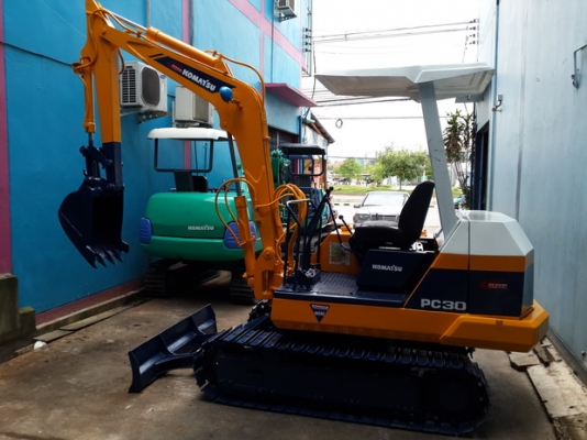 ขาย รถขุดเล็ก KOMATSU รุ่น PC30-3- แทร็กเหล็ก มือสองญี่ปุ่น ขาย รถขุดเล็ก KOMATSU รุ่น PC30-3- แทร็กเหล็ก มือสองญี่ปุ่น