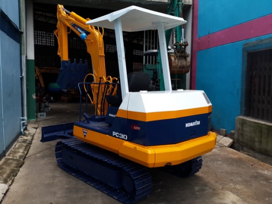 ขาย รถขุดเล็ก KOMATSU รุ่น PC30-3- แทร็กเหล็ก มือสองญี่ปุ่น ขาย รถขุดเล็ก KOMATSU รุ่น PC30-3- แทร็กเหล็ก มือสองญี่ปุ่น