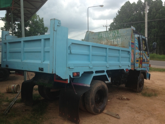 ISUZU ROCKY 195 HP 6HE1 หกล้อดั๊มพ์ หัวเก๋งแล็ปลายสวยภายในคอนโซลสวยครบพร้อม แอร์เย็น พวงมาลัยเพาเวอร์ ระบบเบรคทริ๊ปฟี้ครบพร้อม กระบะดั๊มพ์เหล็ก 6 ตันความยาว 3.60 เมตรไม่มีผุกร่อน ช่วงล่างยาง 8.25 ขอบ 16 เอกสารทะเบียนครบพร้อมโอน ราคาต่อรองได้ครับ