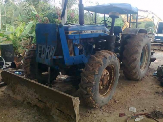 ขายรถไถฟอร์ดรุ่น6610 ราคา 520,000 บาท