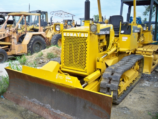 ขายรถเกดเดอร์ KOMATSU