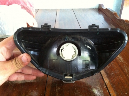 ขายโคมไฟหน้าแท้ติดรถ ยามาฮ่ามีโอMX 115 โฉมแรก มีรอยตามรูป พร้อมส่ง ราคาต่อรองได้ สามพราน นครปฐม