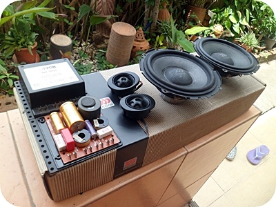 **ลำโพงแยกชิ้น Morel MK ii