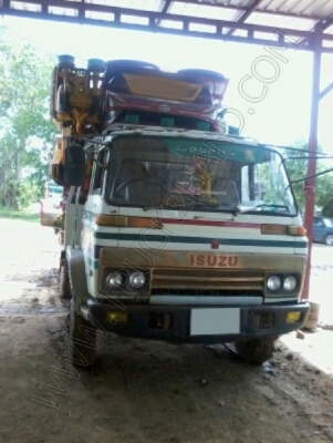 รถเทนเลอร์ ยี่ห้อ ISUZU รุ่น JCM กับ รถเกี่ยวข้าว (ขายรวม 2 รายการ)