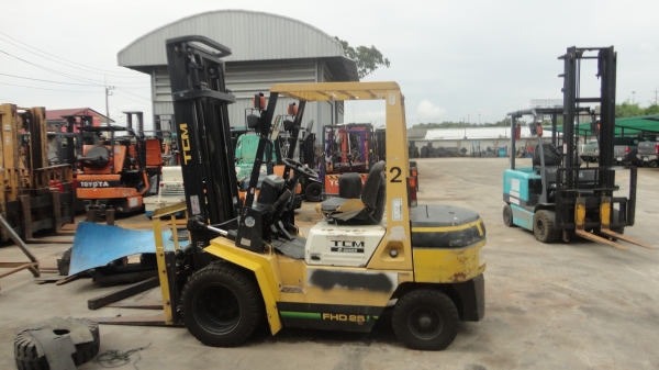 ต้องการขายรถ TCM 2.5 ตัน เครื่องยนต์ดีเซลisuzuระบบไดเร็คอินเจ็คชั่น