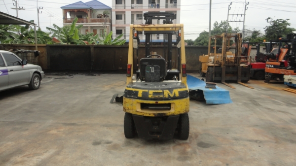 ต้องการขายรถ TCM 2.5 ตัน เครื่องยนต์ดีเซลisuzuระบบไดเร็คอินเจ็คชั่น