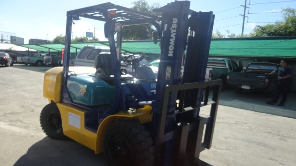 ขาย komatsu fd 35