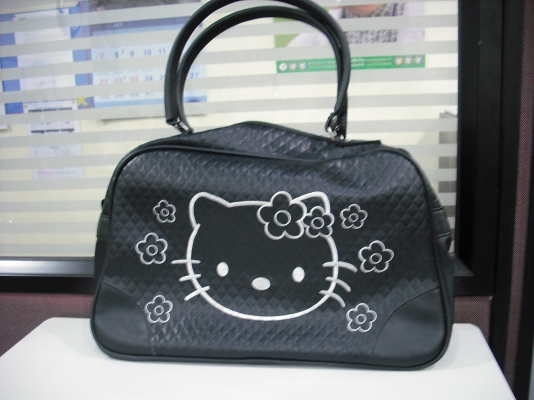 กระเป๋าหนัง KITTY ซื้อ1 ได้ 3