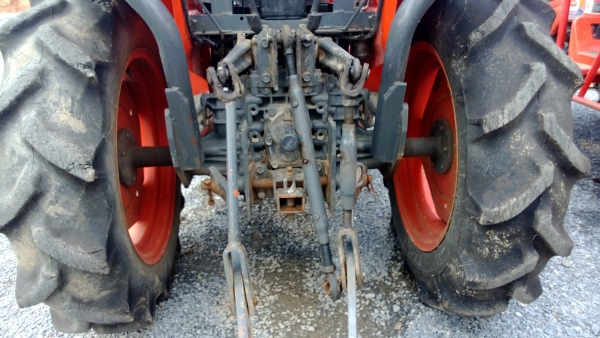 มาแล้ว KUBOTA B2420  คุณภาพเยี่ยม พร้อมใบมีด ติดตัวรถ