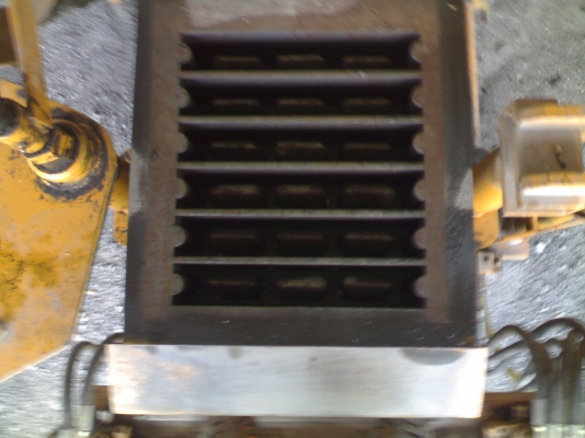 เครื่องอัดอิฐบล็อกไฮดรอลิกแบบ 6 ก้อน 4คอนโทล (ตอรองได้ เจ้าของขายเอง 091-0656885) เครื่องอัดอิฐบล็อกไฮดรอลิกแบบ 6 ก้อน 4คอนโทล (ตอรองได้ เจ้าของขายเอง 091-0656885)