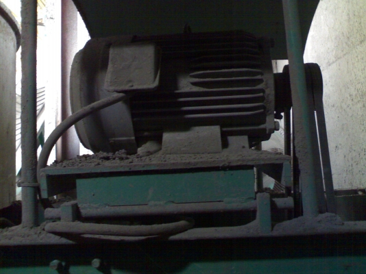 เครื่องอัดอิฐบล็อกไฮดรอลิกแบบ 6 ก้อน 4คอนโทล (ตอรองได้ เจ้าของขายเอง 091-0656885) เครื่องอัดอิฐบล็อกไฮดรอลิกแบบ 6 ก้อน 4คอนโทล (ตอรองได้ เจ้าของขายเอง 091-0656885)