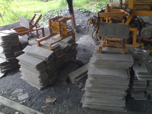 เครื่องอัดอิฐบล็อกไฮดรอลิกแบบ 6 ก้อน 4คอนโทล (ตอรองได้ เจ้าของขายเอง 091-0656885) เครื่องอัดอิฐบล็อกไฮดรอลิกแบบ 6 ก้อน 4คอนโทล (ตอรองได้ เจ้าของขายเอง 091-0656885)