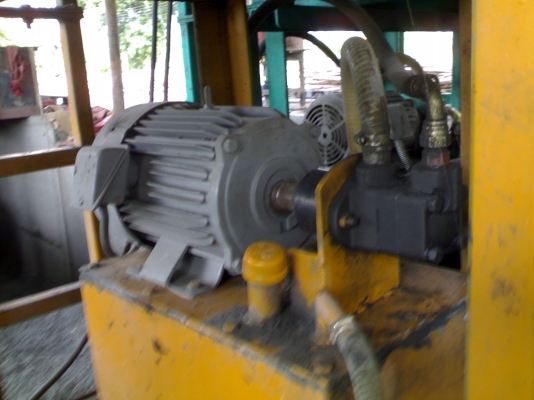 เครื่องอัดอิฐบล็อกไฮดรอลิกแบบ 6 ก้อน 4คอนโทล (ตอรองได้ เจ้าของขายเอง 091-0656885) เครื่องอัดอิฐบล็อกไฮดรอลิกแบบ 6 ก้อน 4คอนโทล (ตอรองได้ เจ้าของขายเอง 091-0656885)