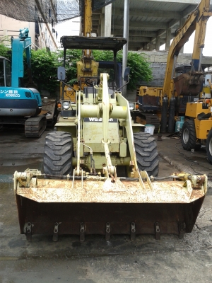 ต้องการขายรถล้อยางตักยี่ห้อ mitsubishi-ws300A-TURBO จากญี่ปุ่น ต้องการขายรถล้อยางตักยี่ห้อ mitsubishi-ws300A-TURBO จากญี่ปุ่น