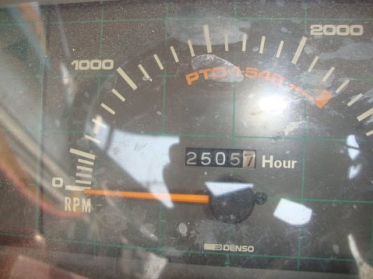 แทรกเตอร์มือสองรุ่น M5000