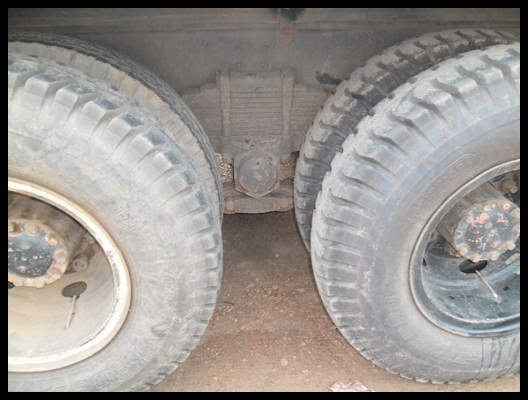 สิบล้อฮีโน่ วางเครื่อง EM100 สภาพดี สวยๆ