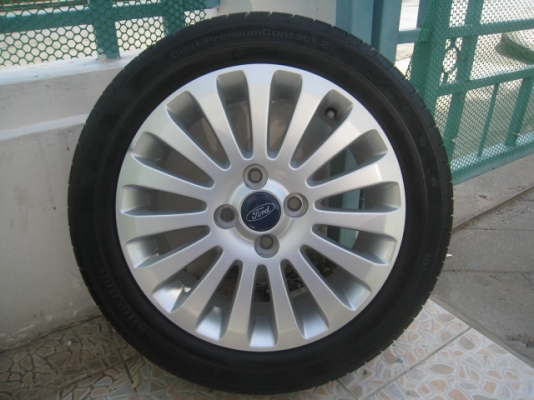 ขายล้อแม็ก Ford fiesta 15"x6" et45 4รู100 + ยาง ปี 12  Toyota ,Suzuki, Mazda ก็ใส่ได้ครับ (081-3747940)