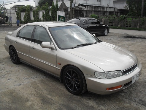 ACCORD ไฟท้ายสองก้อน รถสวยพร้อมใช้ ออกรถไม่ต้องใช้เงิน