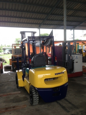 ขาย KOMATSU FD30-14 เสา 4 เมตร รถสวยพร้อมใช้งานได้เลย ขาย KOMATSU FD30-14 เสา 4 เมตร รถสวยพร้อมใช้งานได้เลย